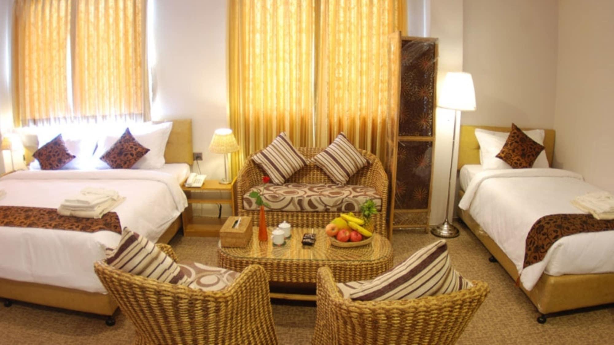 Holiday Hotel Yangon Exterior foto