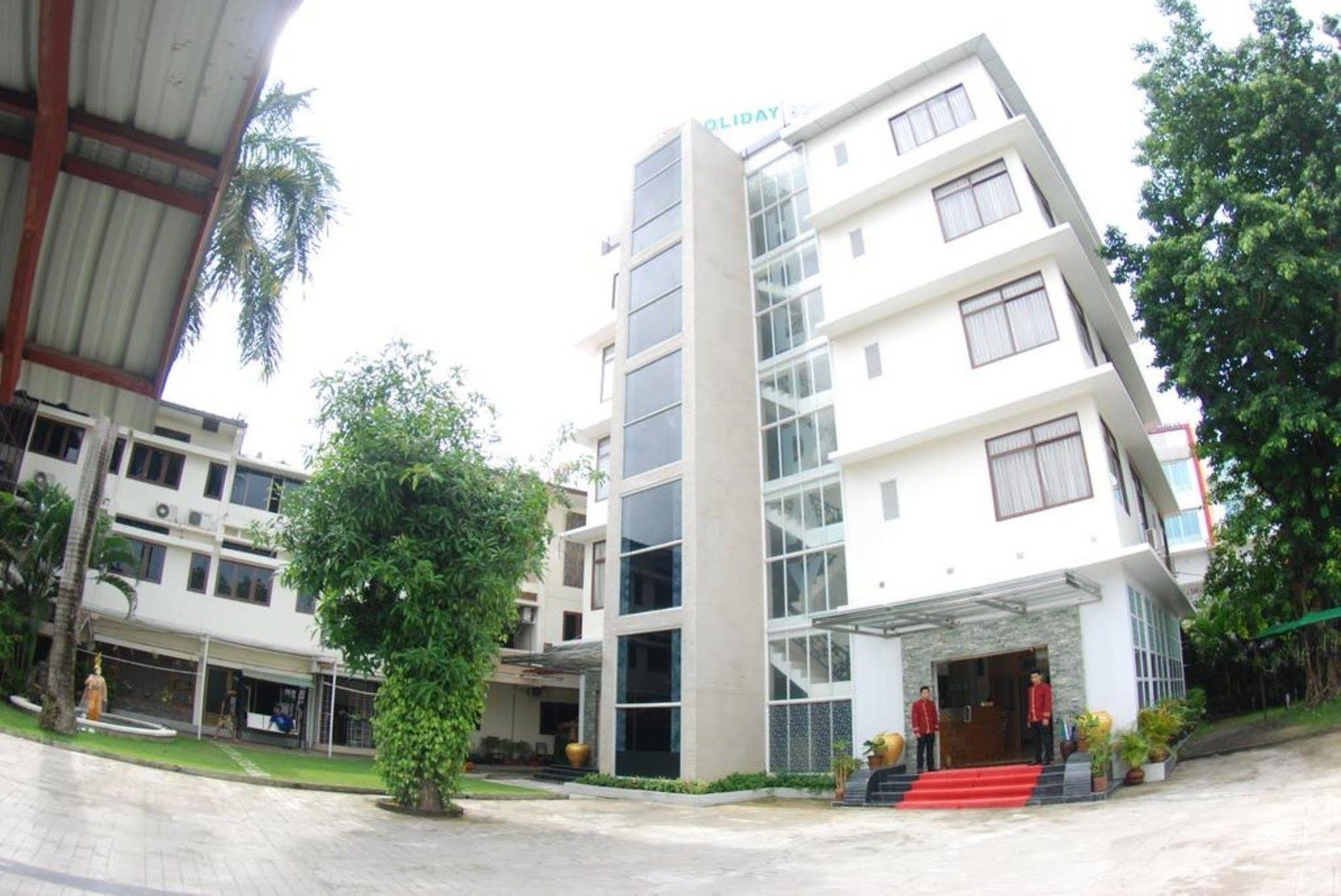 Holiday Hotel Yangon Exterior foto